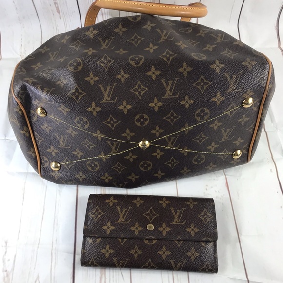 LOUIS VUITTON PURSE & WALLET - Picture 6 of 15
